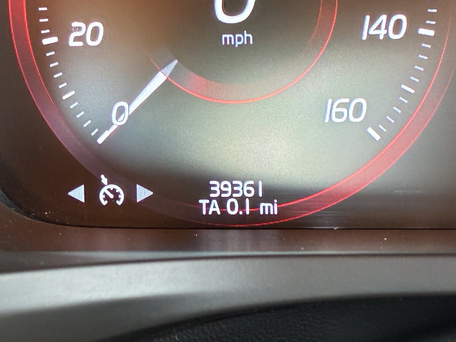 Used 2020 Volvo V60 T5 Momentum w/ Premium Package FWD image 23