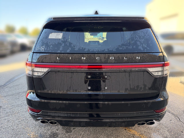 New 2026 Lincoln Aviator AWD w/ Jet Appearance Package image 7