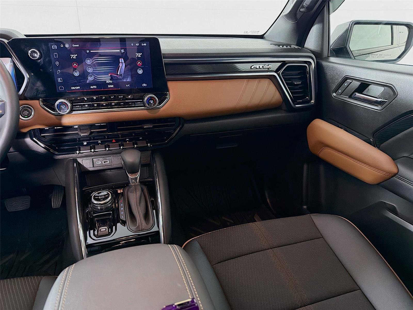 Used 2024 GMC Canyon AT4 w/ Technology Package image 24