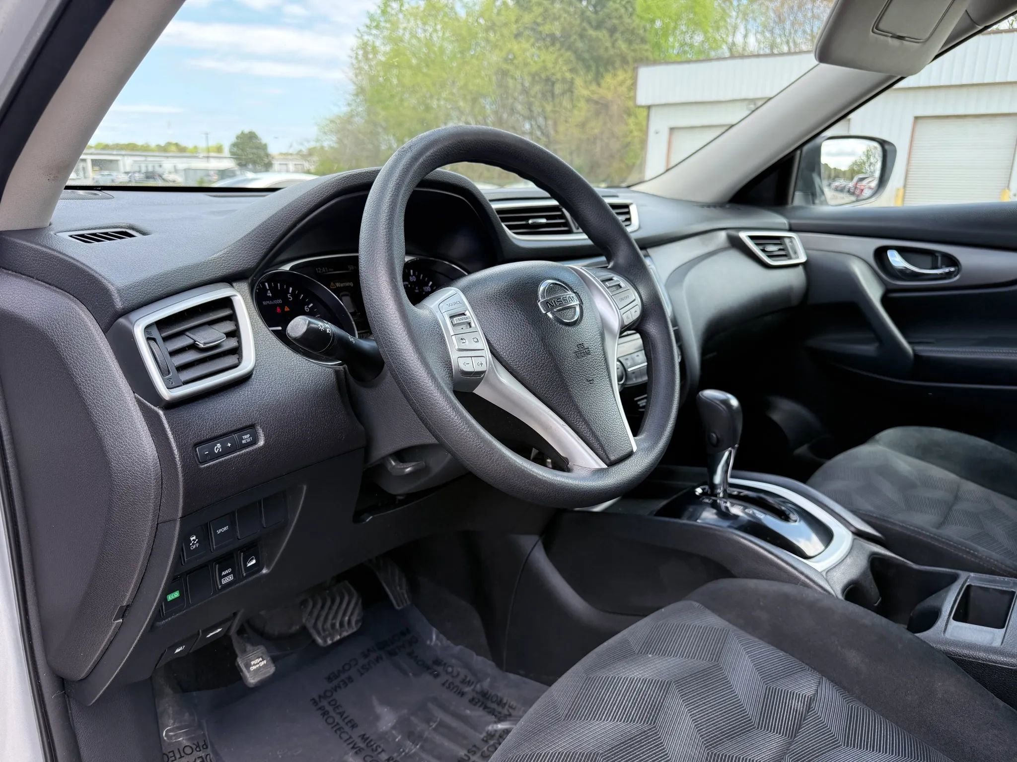 Used 2016 Nissan Rogue S image 17
