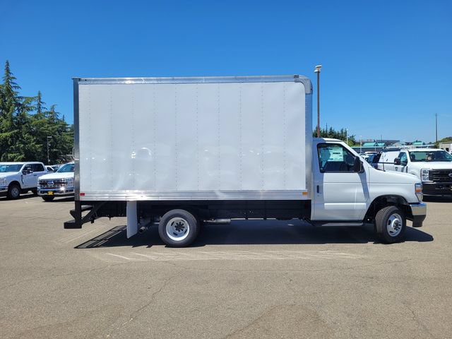 New 2027 Ford E-450 and Econoline 450 Super Duty w/ Power Equipment Group RWD image 4