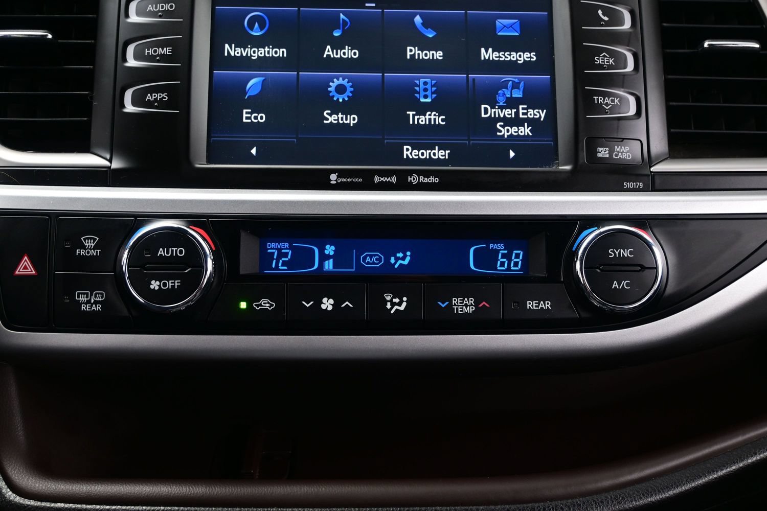 Used 2018 Toyota Highlander XLE AWD/4WD image 22