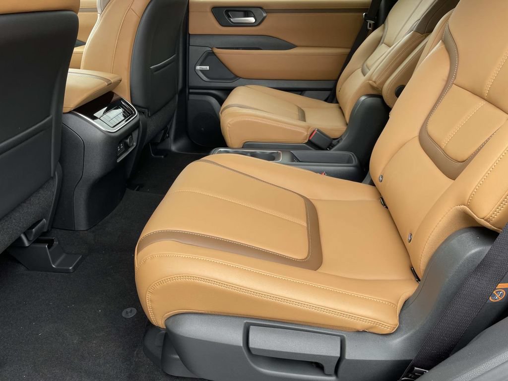 New 2025 Nissan Armada SL w/ Captain's Chari Seat Package RWD image 11