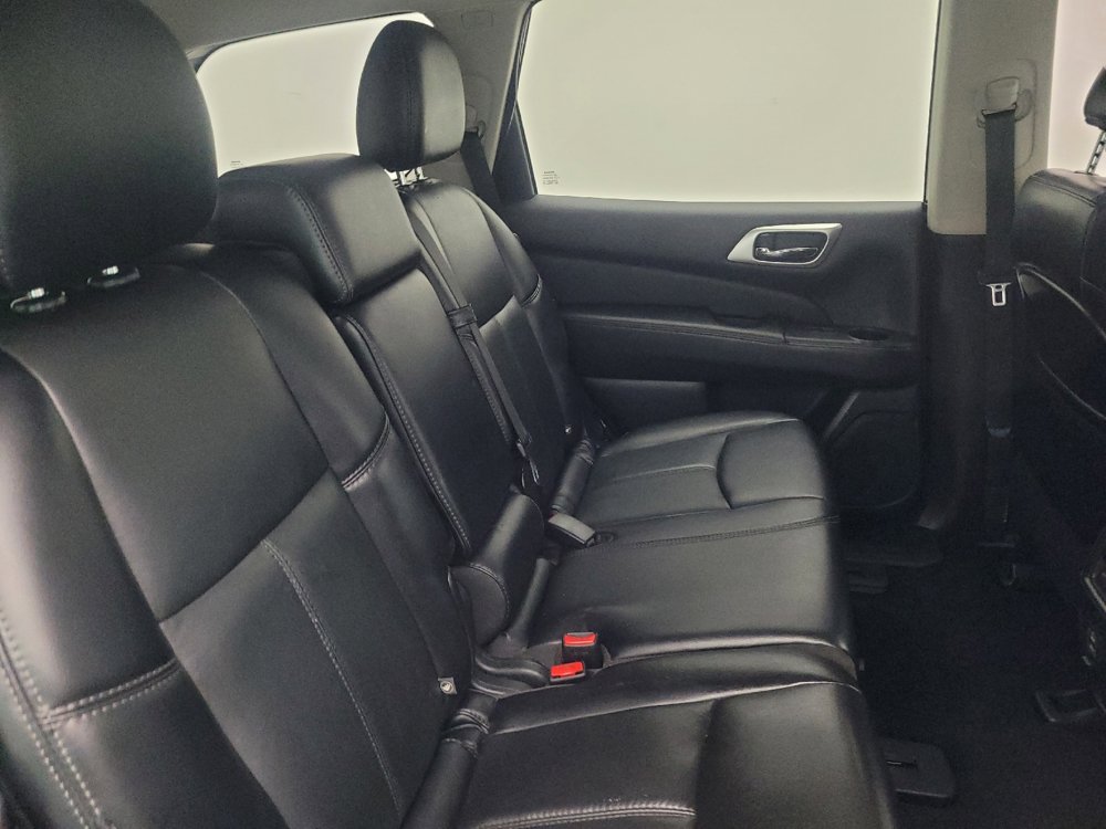 Used 2018 Nissan Pathfinder SL w/ Midnight Edition Package AWD/4WD image 19
