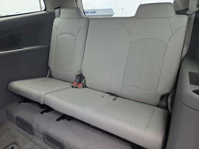 Used 2017 Chevrolet Traverse Premier FWD image 12