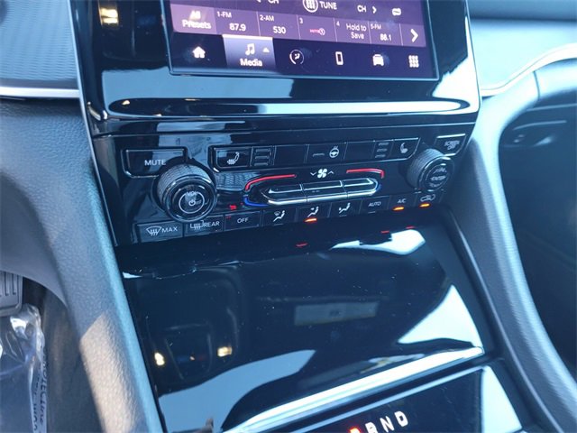 New 2025 Jeep Grand Cherokee Altitude image 26