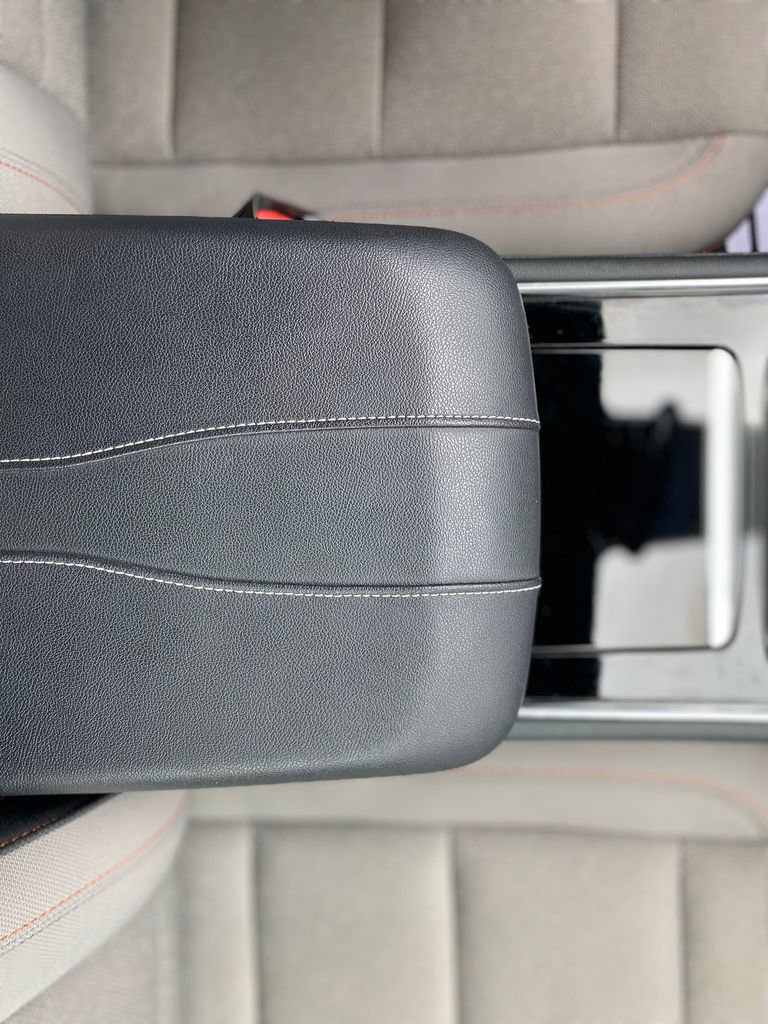Used 2024 Chevrolet Traverse LT w/ LPO, Floor Liner Package FWD image 23