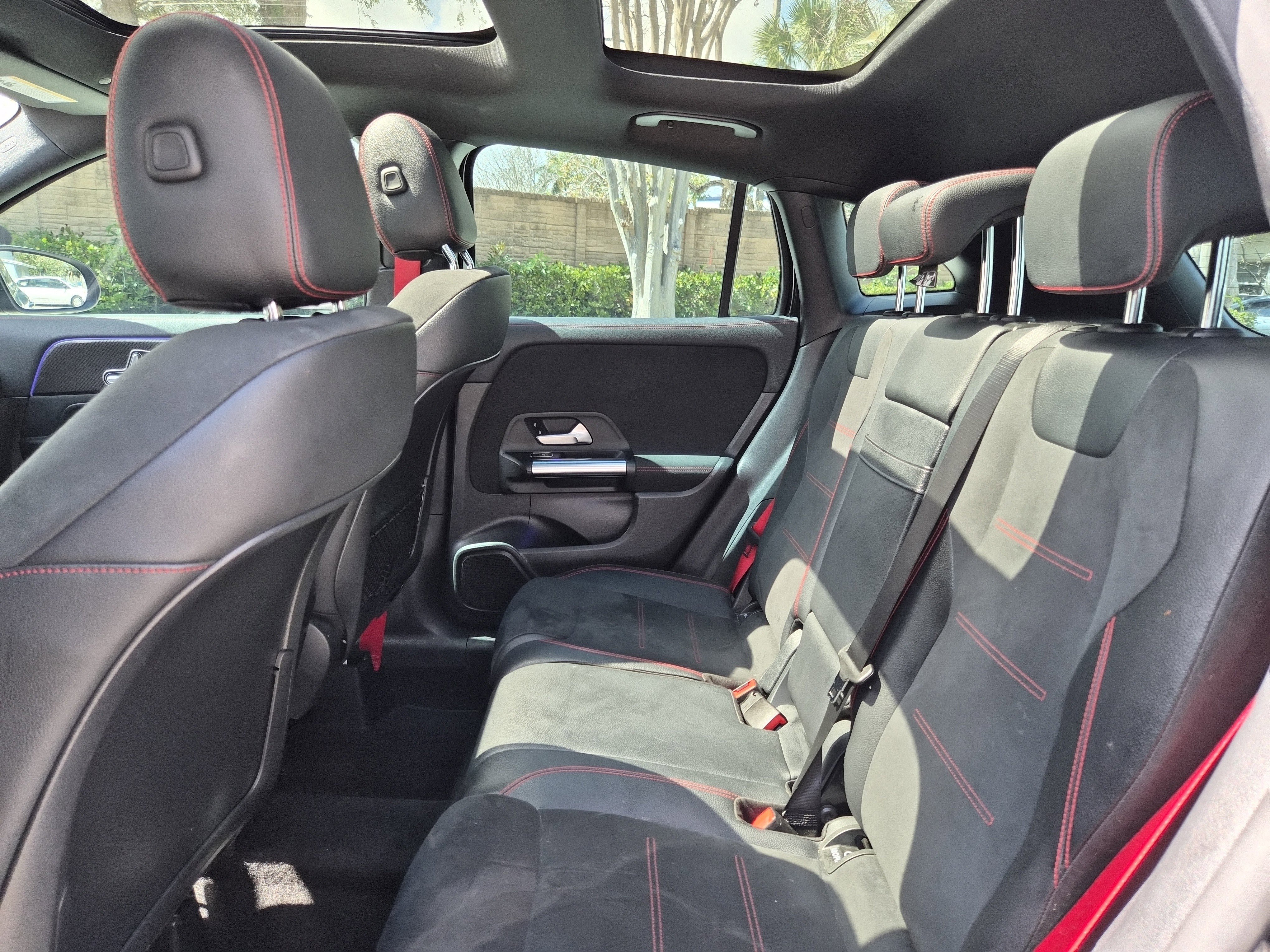 Used 2022 Mercedes-Benz GLA 35 AMG 4MATIC w/ Premium Package Lite image 15