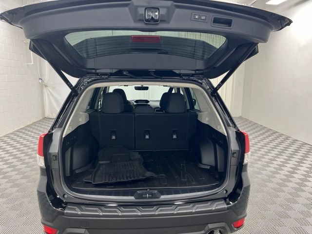 Used 2023 Subaru Forester Premium AWD/4WD image 8