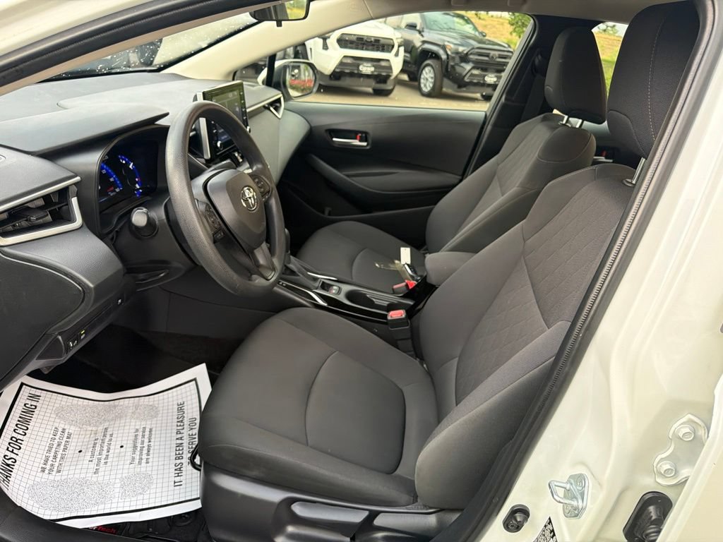 Used 2021 Toyota Corolla LE w/ Carpet Mat Package (TMS) FWD image 23