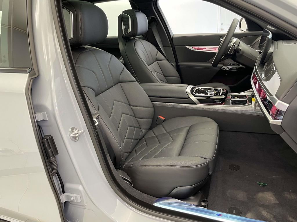 New 2026 BMW 740i xDrive AWD/4WD image 18