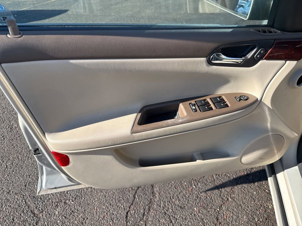 Used 2008 Chevrolet Impala LT image 15