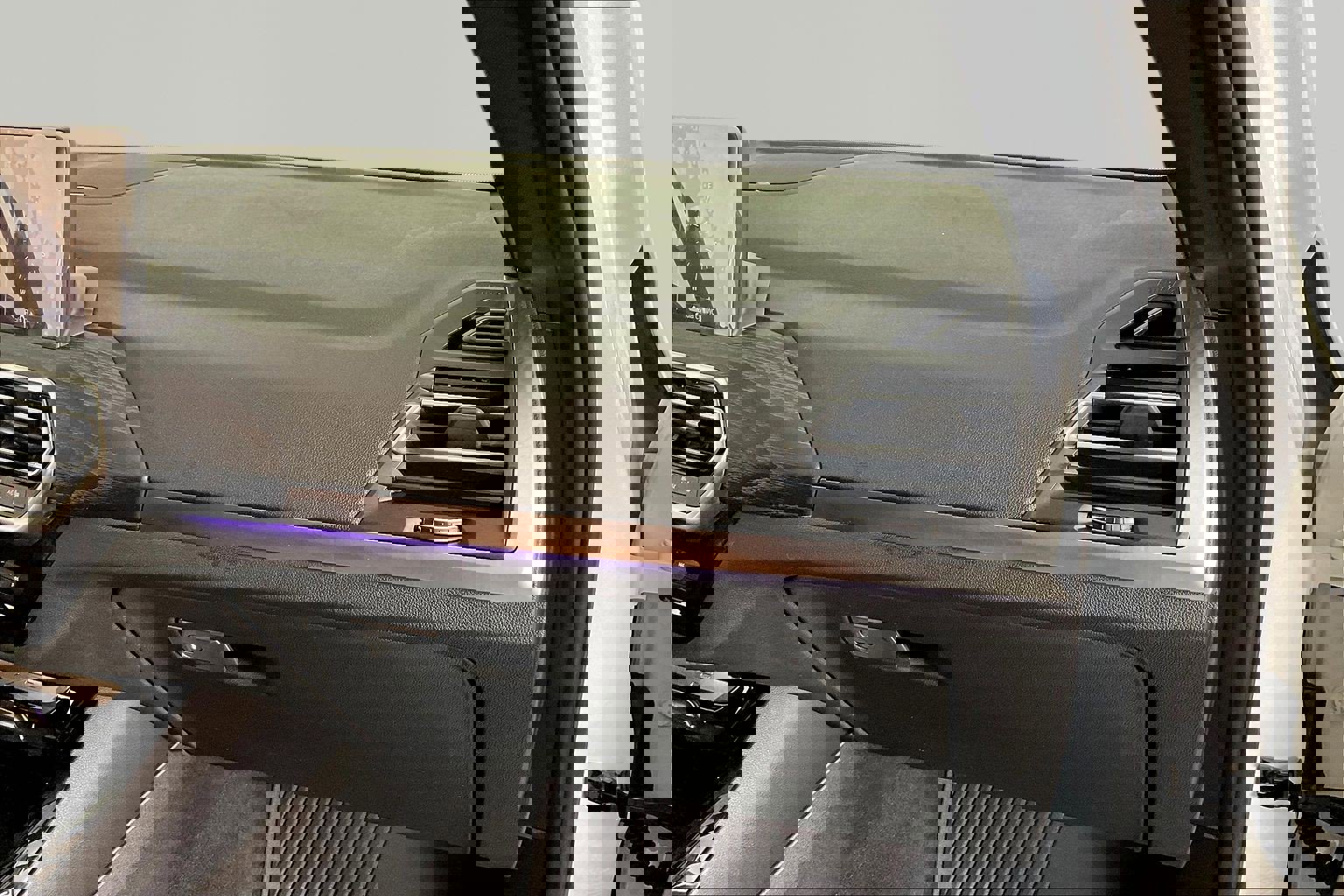 Certified 2024 BMW X3 xDrive30i w/ Premium Package image 17