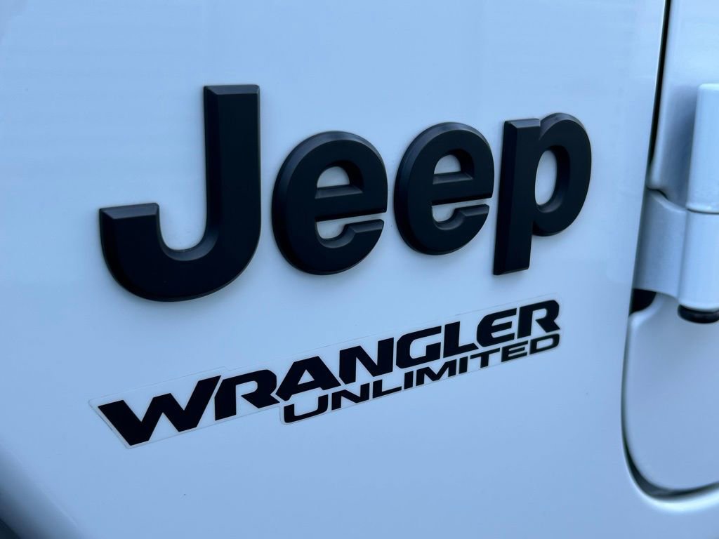 Used 2022 Jeep Wrangler Unlimited Sport image 35