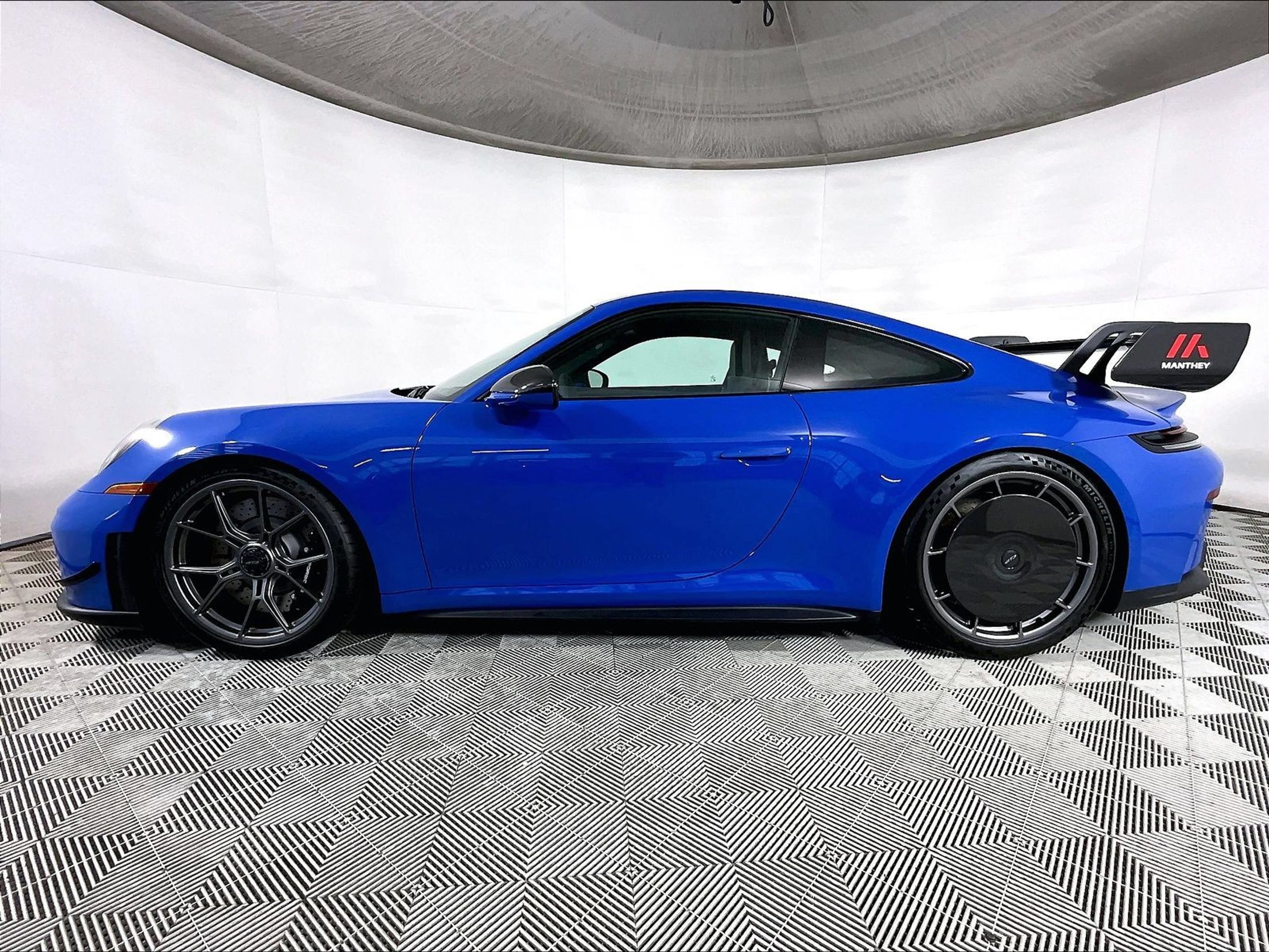 Used 2026 Porsche 911 GT3 RWD image 2