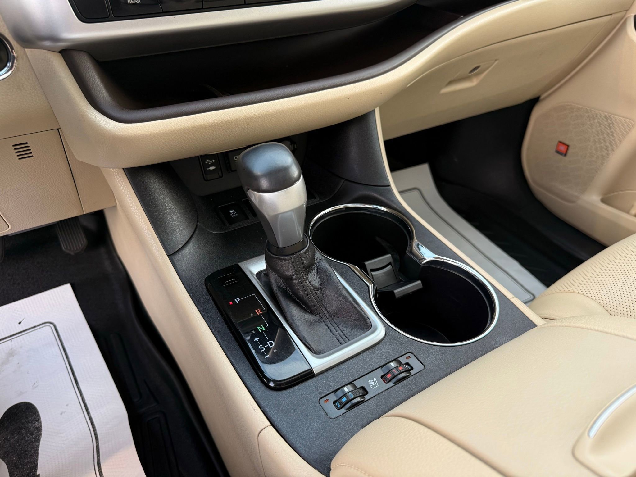 Used 2019 Toyota Highlander Limited AWD/4WD image 48