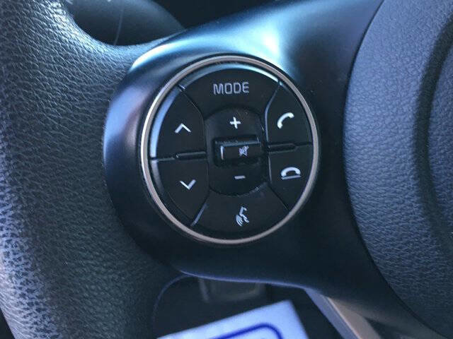 Used 2022 Kia Soul LX w/ Technology Package image 13