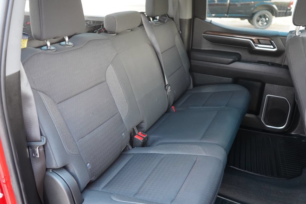 Used 2023 Chevrolet Silverado 1500 LT AWD/4WD image 26