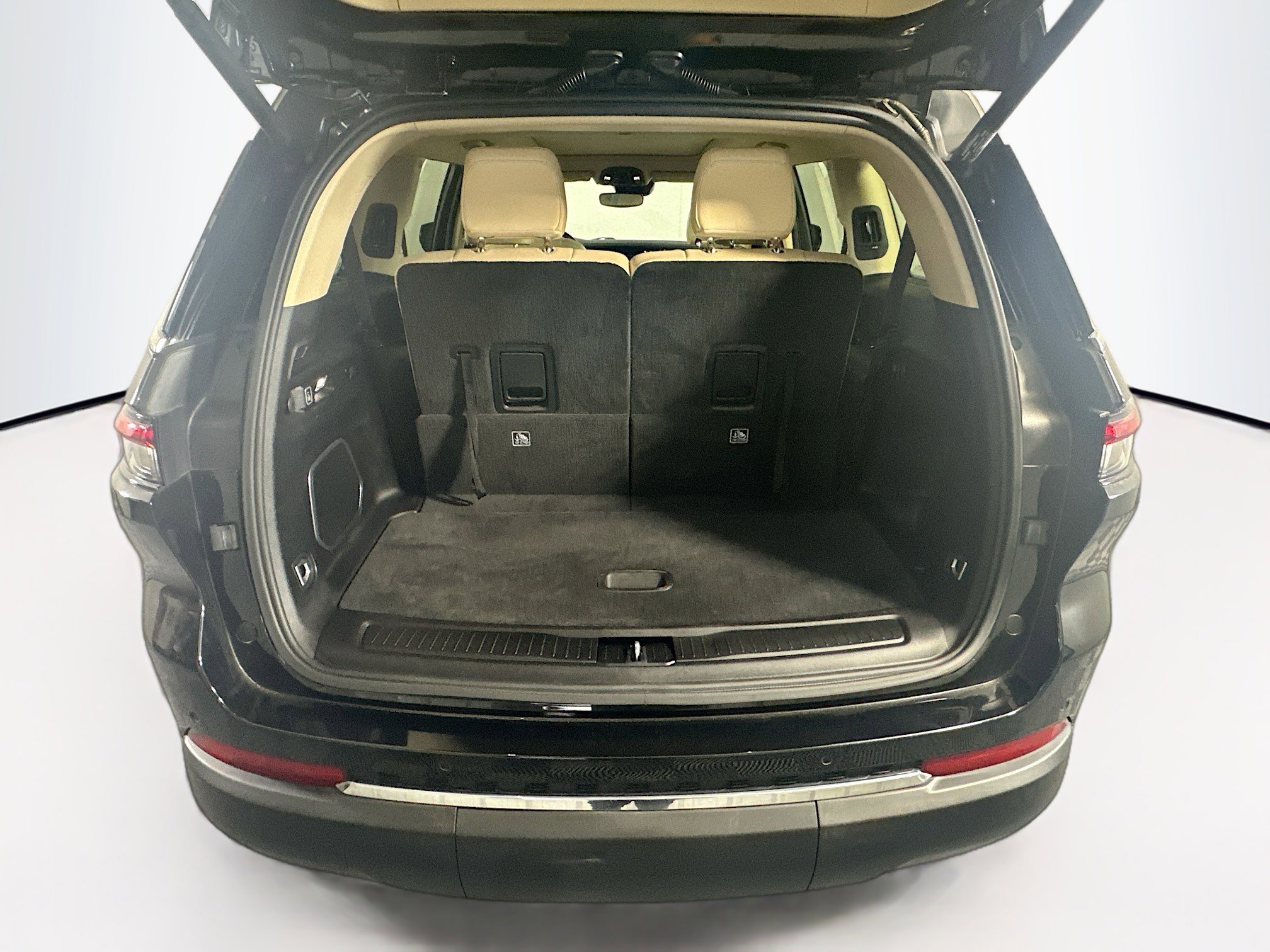 Used 2021 Jeep Grand Cherokee L Limited image 32