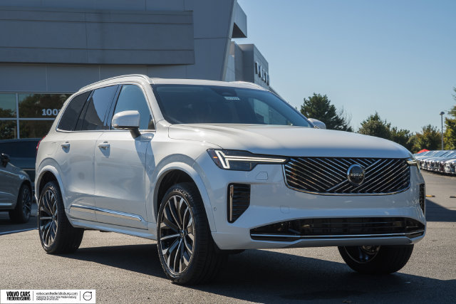 New 2027 Volvo XC90 B6 Plus AWD/4WD image 1