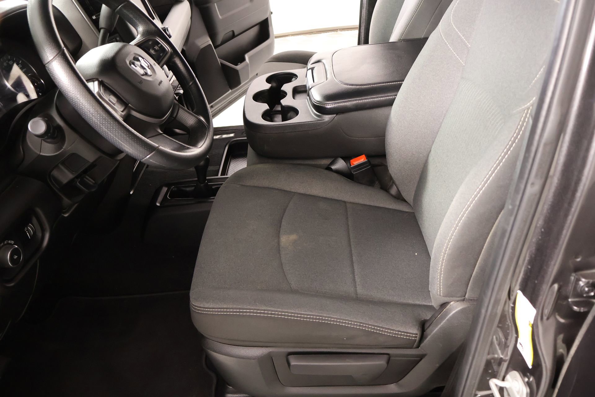 Used 2024 RAM 3500 Tradesman w/ Chrome Appearance Group image 9