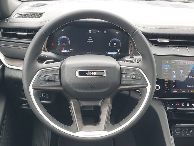 New 2026 Jeep Grand Cherokee Limited w/ Limited Altitude Package AWD/4WD image 14