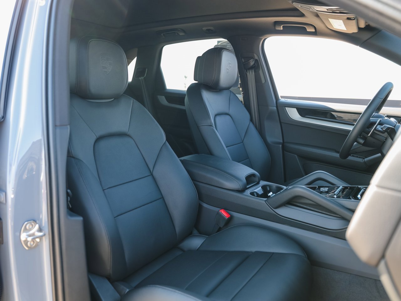 New 2025 Porsche Cayenne image 28