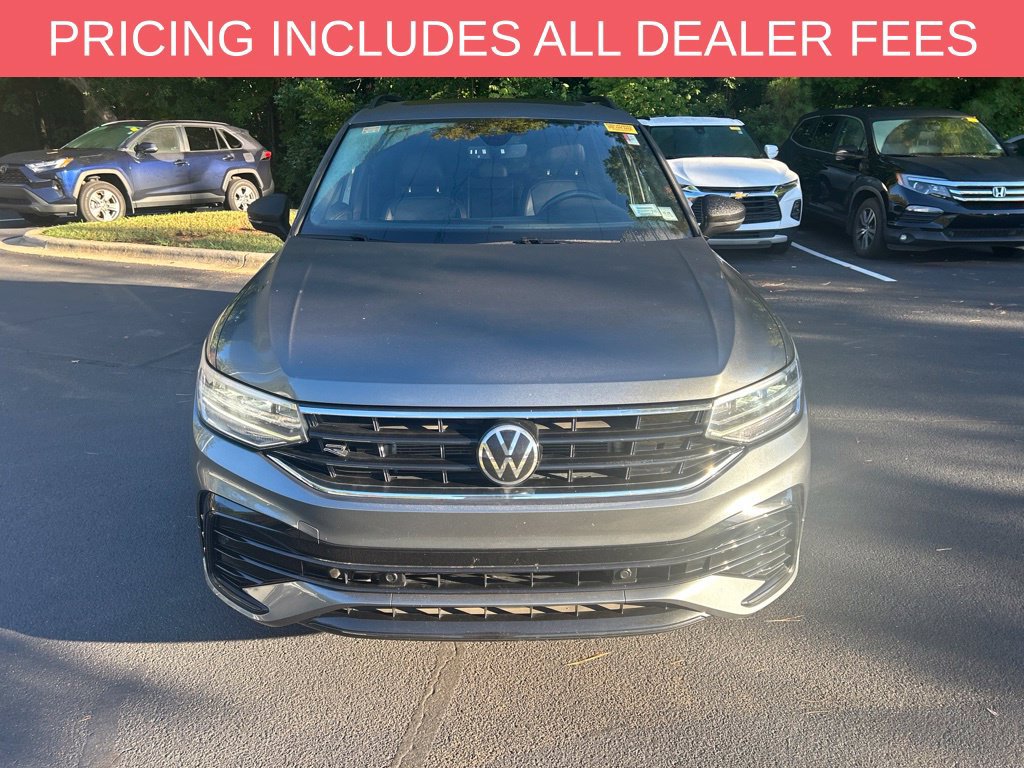Used 2022 Volkswagen Tiguan SE R-Line AWD/4WD image 3