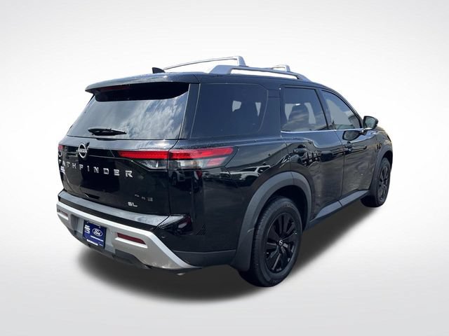 Used 2024 Nissan Pathfinder SL FWD image 3