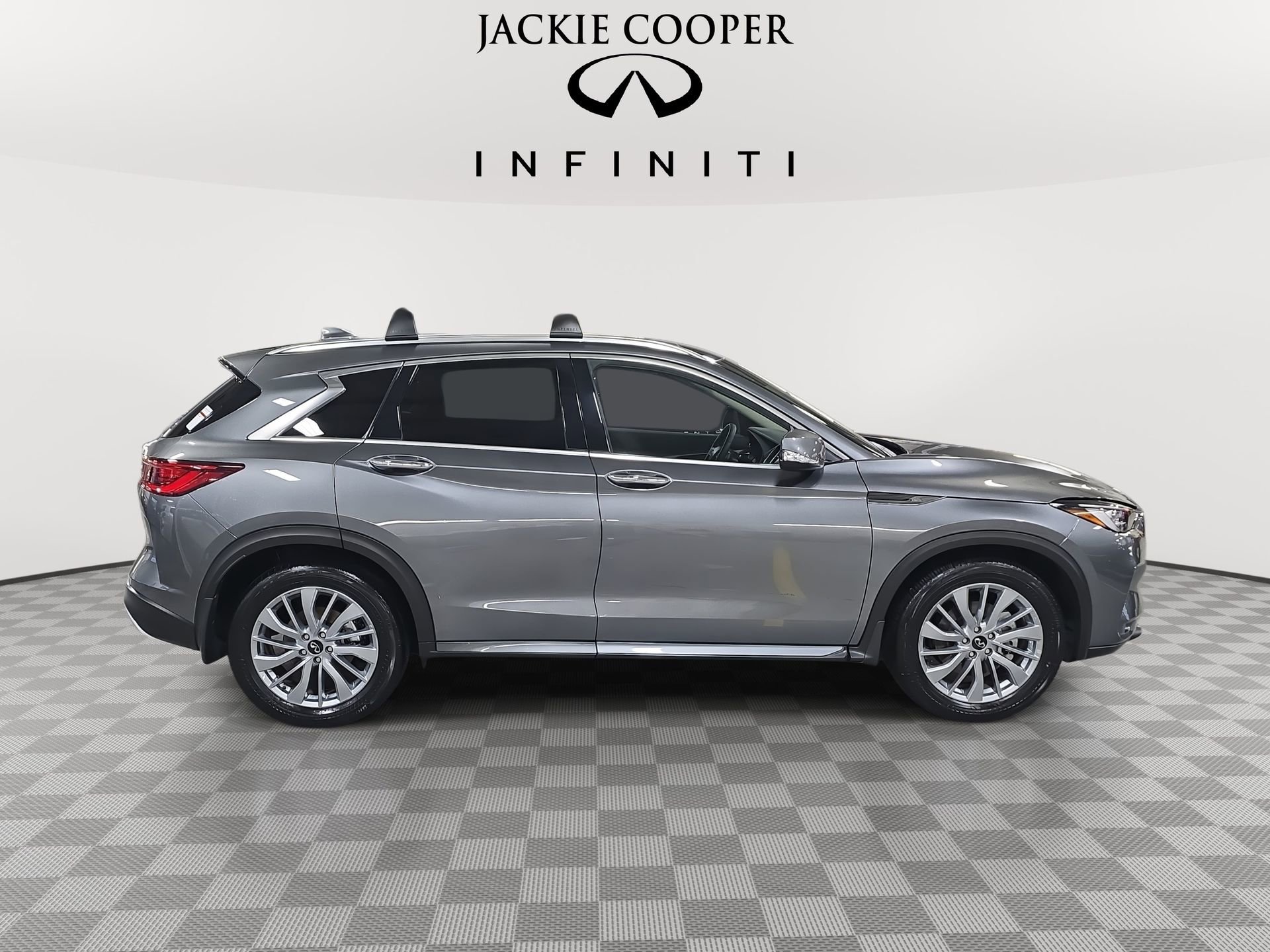 Used 2025 INFINITI QX50 Luxe image 4