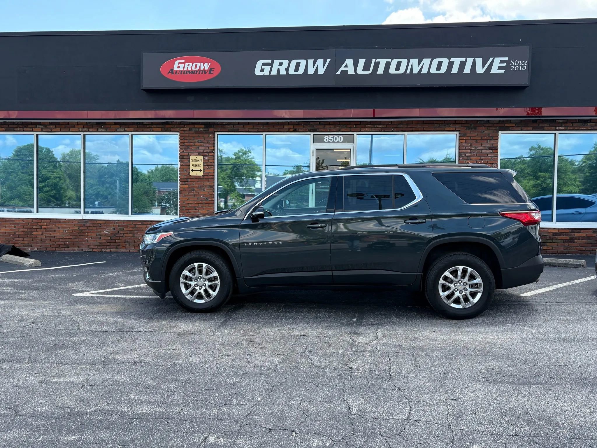 Used 2020 Chevrolet Traverse LT w/ Driver Confidence II Package image 62