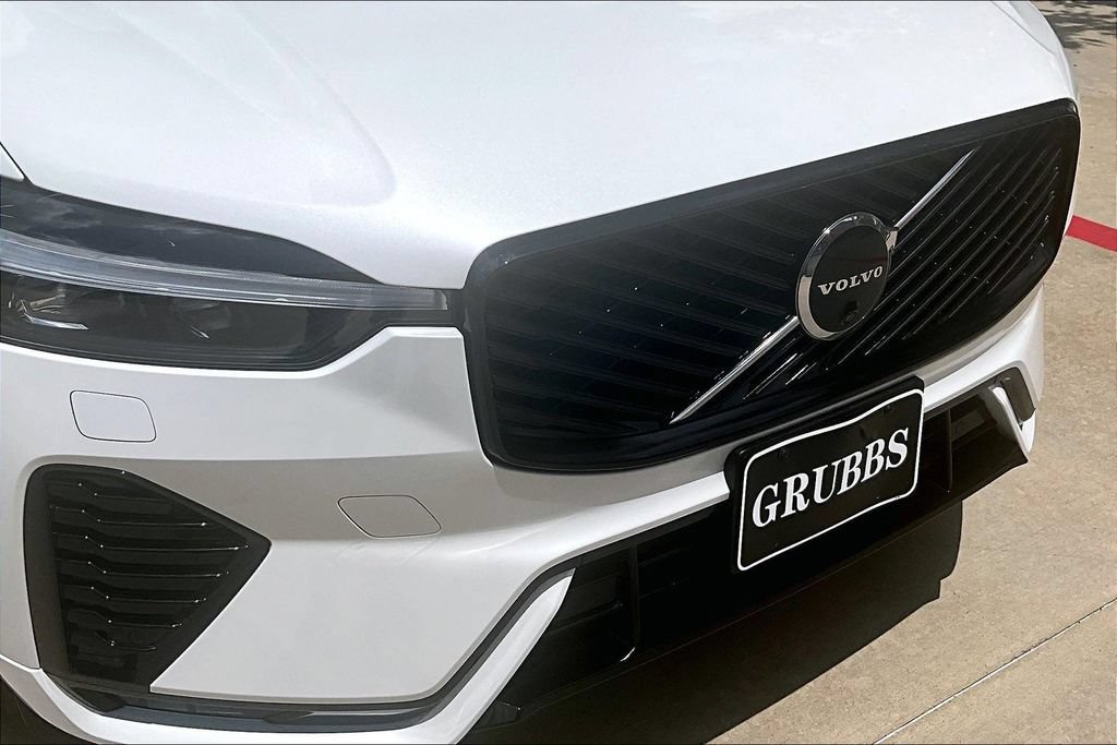 Certified 2026 Volvo XC60 B5 Plus AWD/4WD image 38
