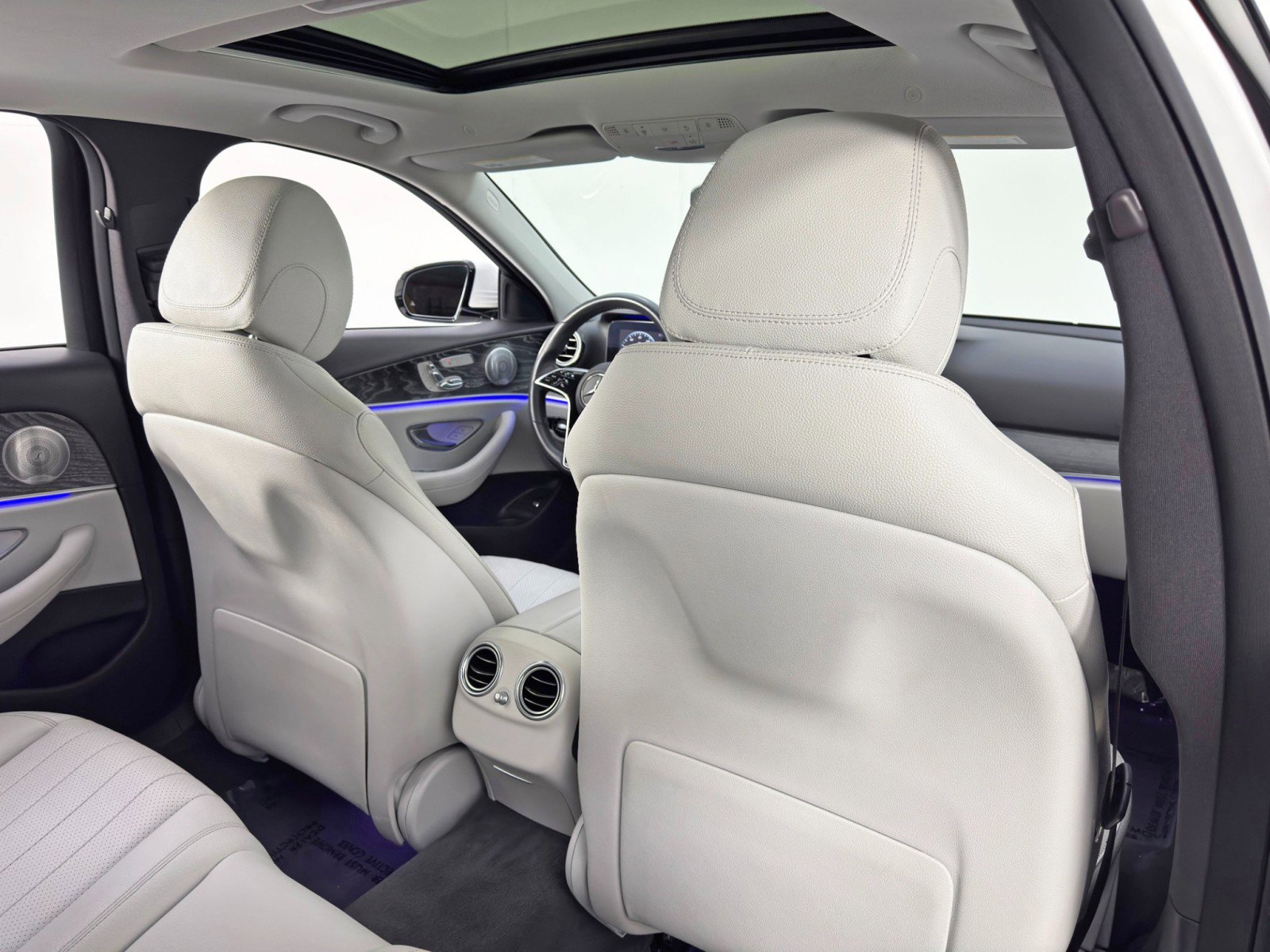 Used 2021 Mercedes-Benz E 350 Sedan w/ Premium Package image 43