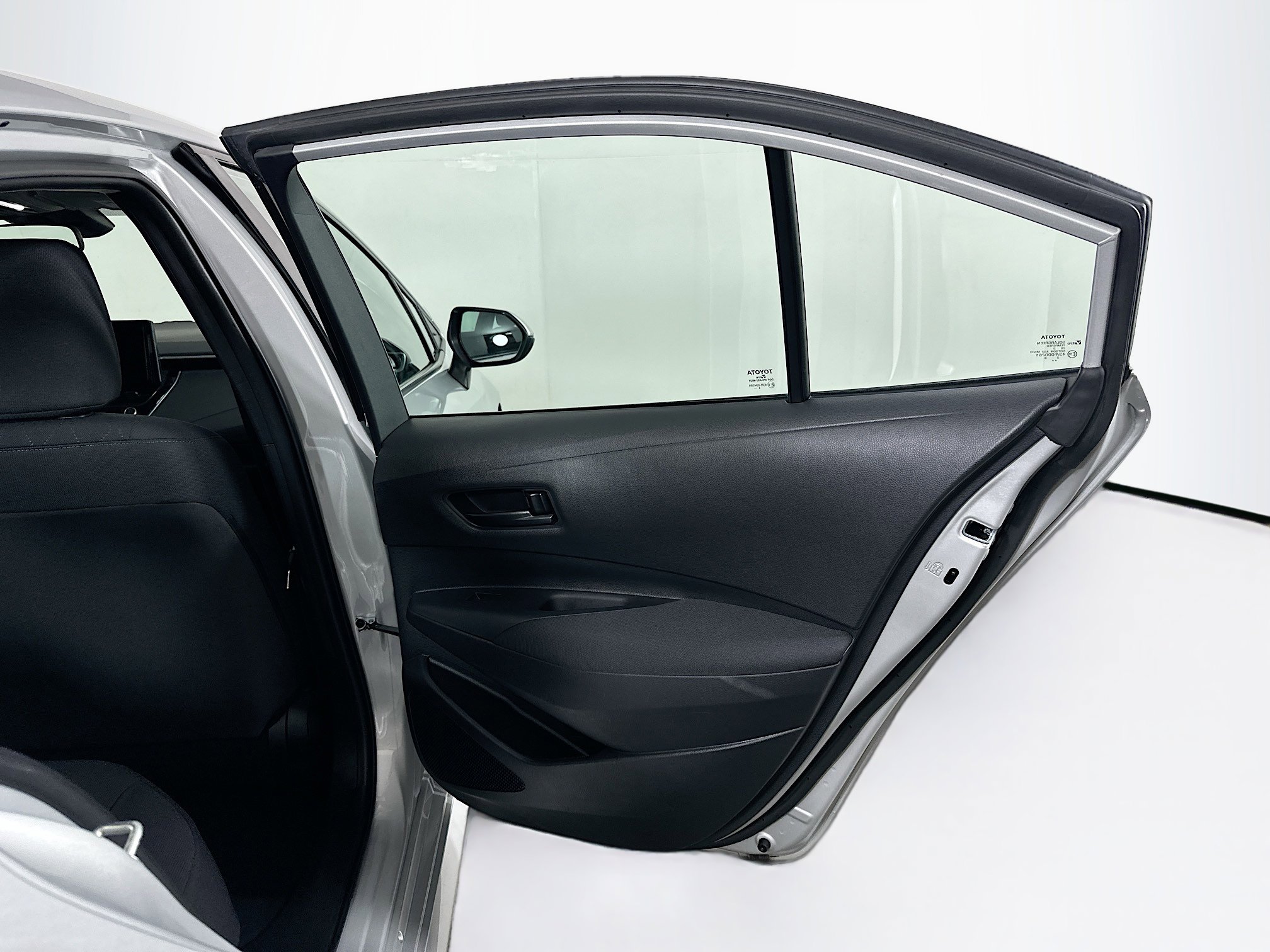 Used 2024 Toyota Corolla LE FWD image 28