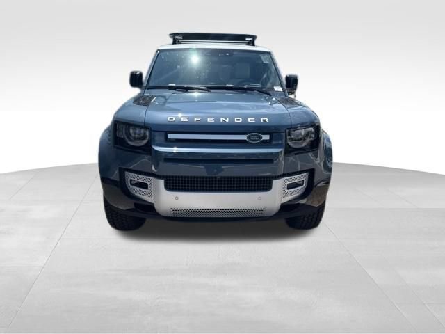 New 2025 Land Rover Defender 110 S image 8