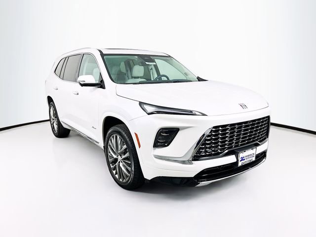 Certified 2025 Buick Enclave Avenir image 1