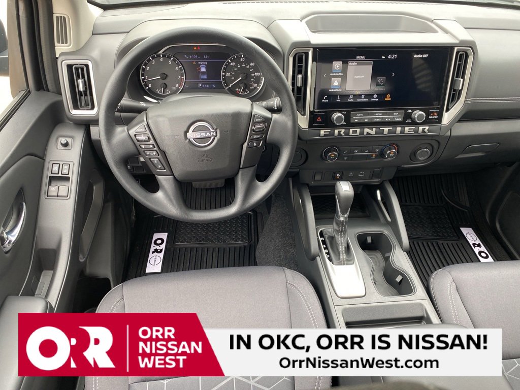 New 2025 Nissan Frontier SV image 18