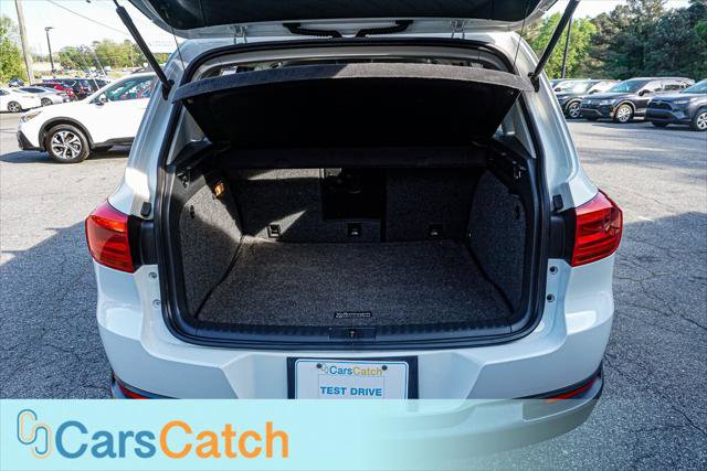 Used 2017 Volkswagen Tiguan Limited w/ Premium Package image 37