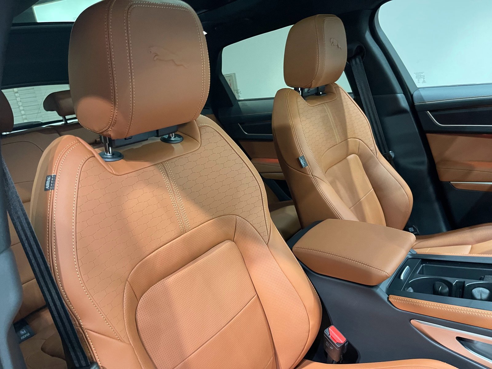 New 2026 Jaguar F-PACE R-Dynamic S image 25