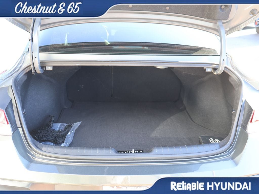 Certified 2024 Hyundai Elantra Limited FWD image 14