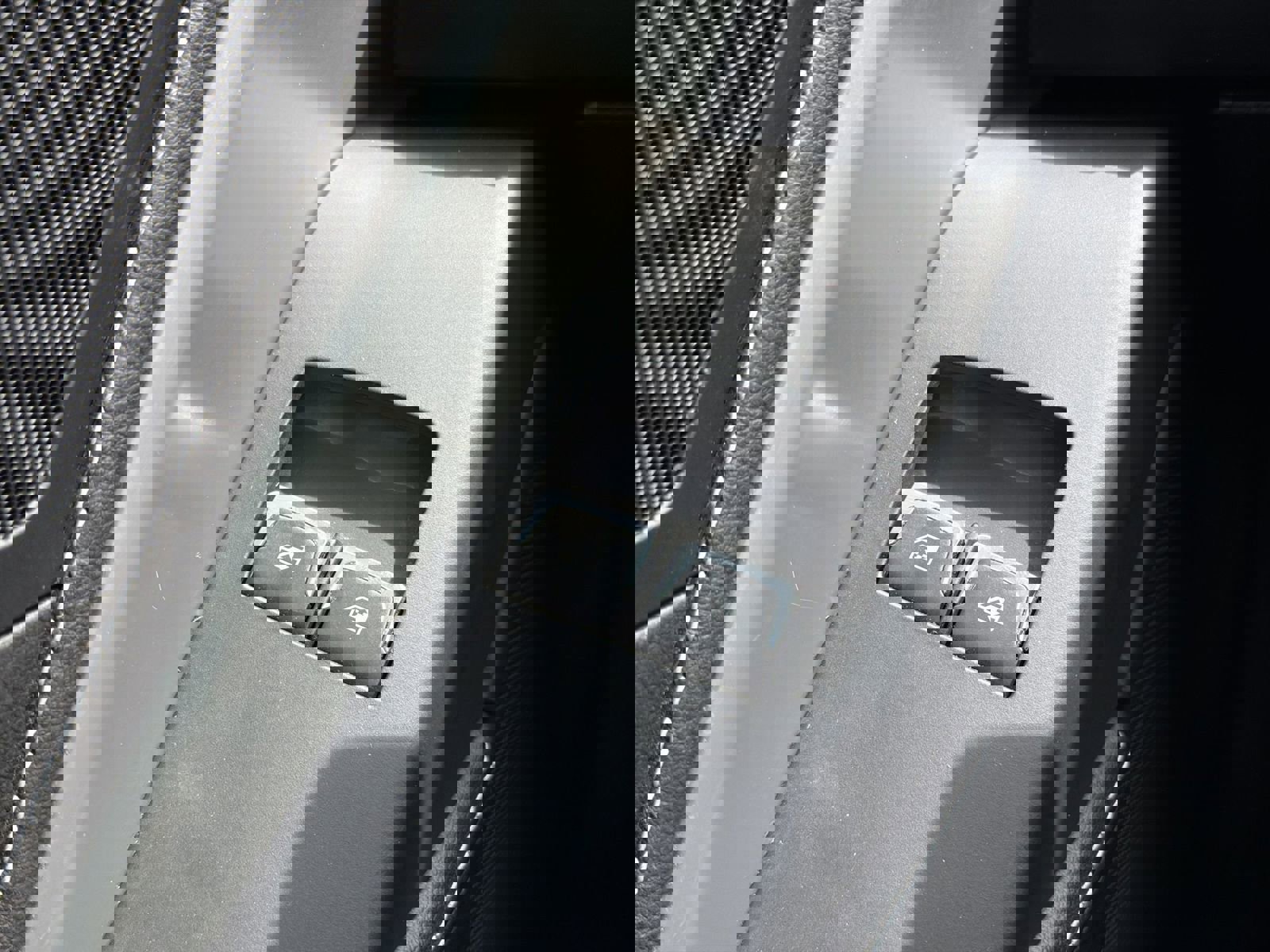 Used 2016 Chevrolet Corvette Stingray Coupe w/ 2LT Preferred Equipment Group image 15