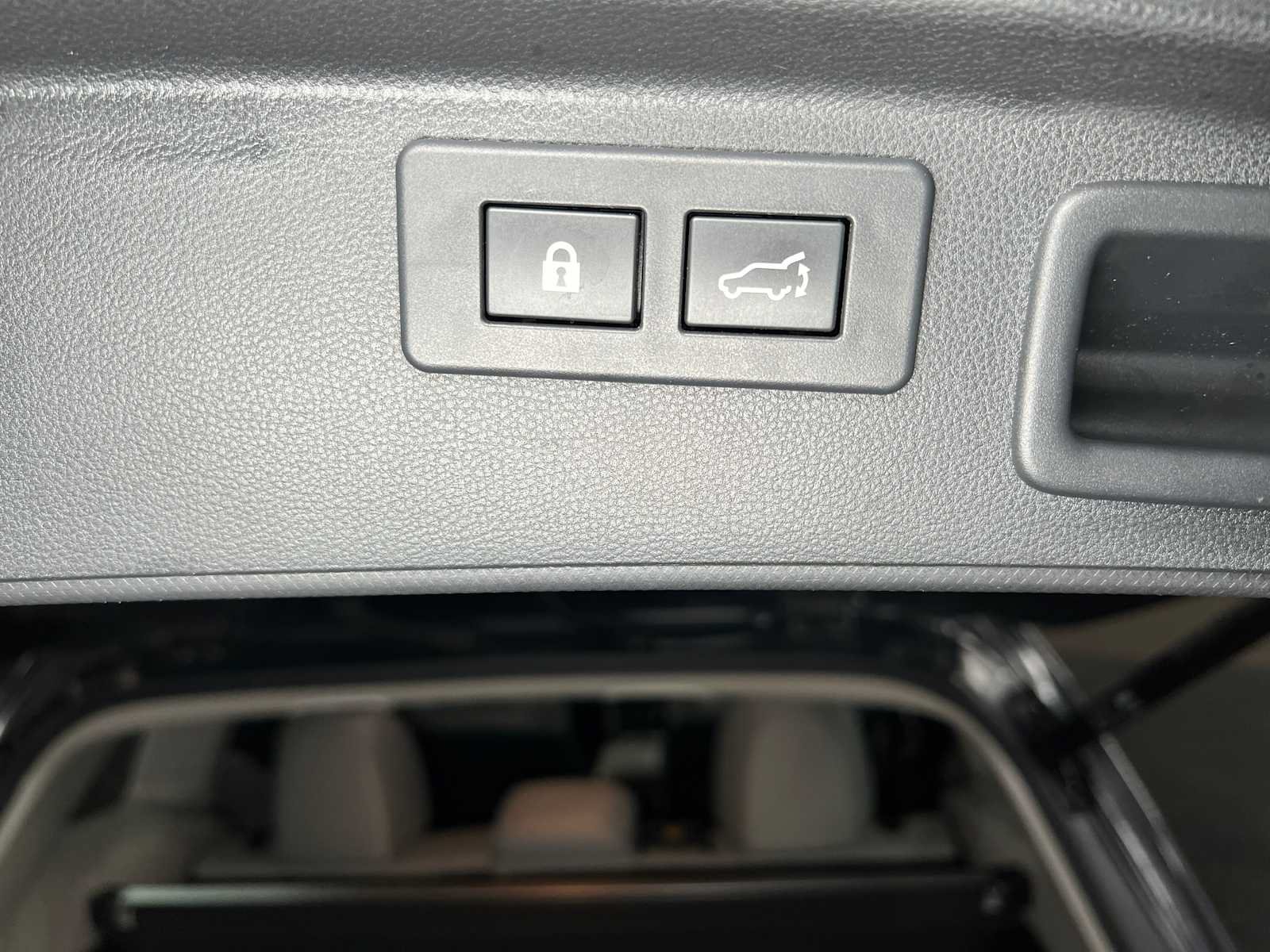 Used 2024 Subaru Forester Premium AWD/4WD image 17
