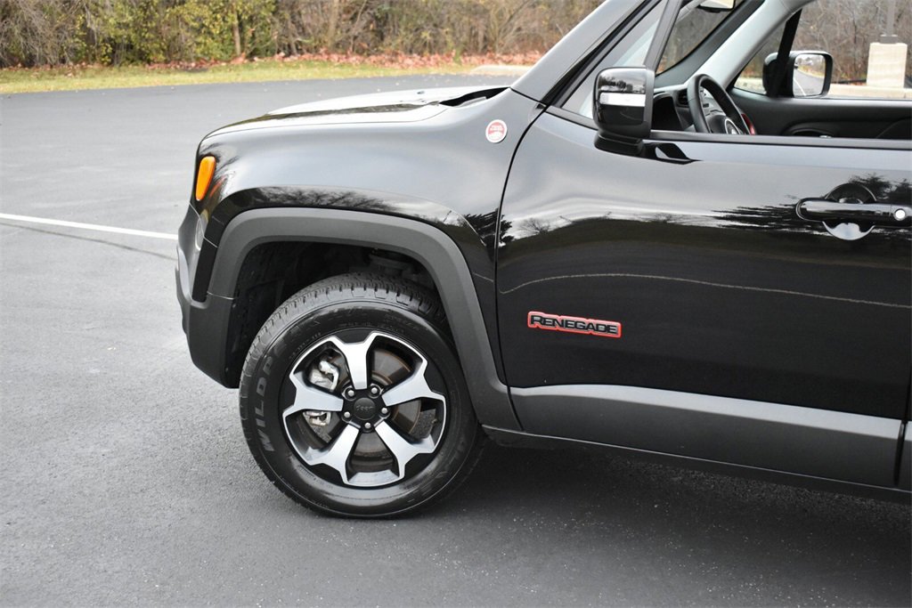 Used 2022 Jeep Renegade Trailhawk w/ Trailer Tow Group image 10