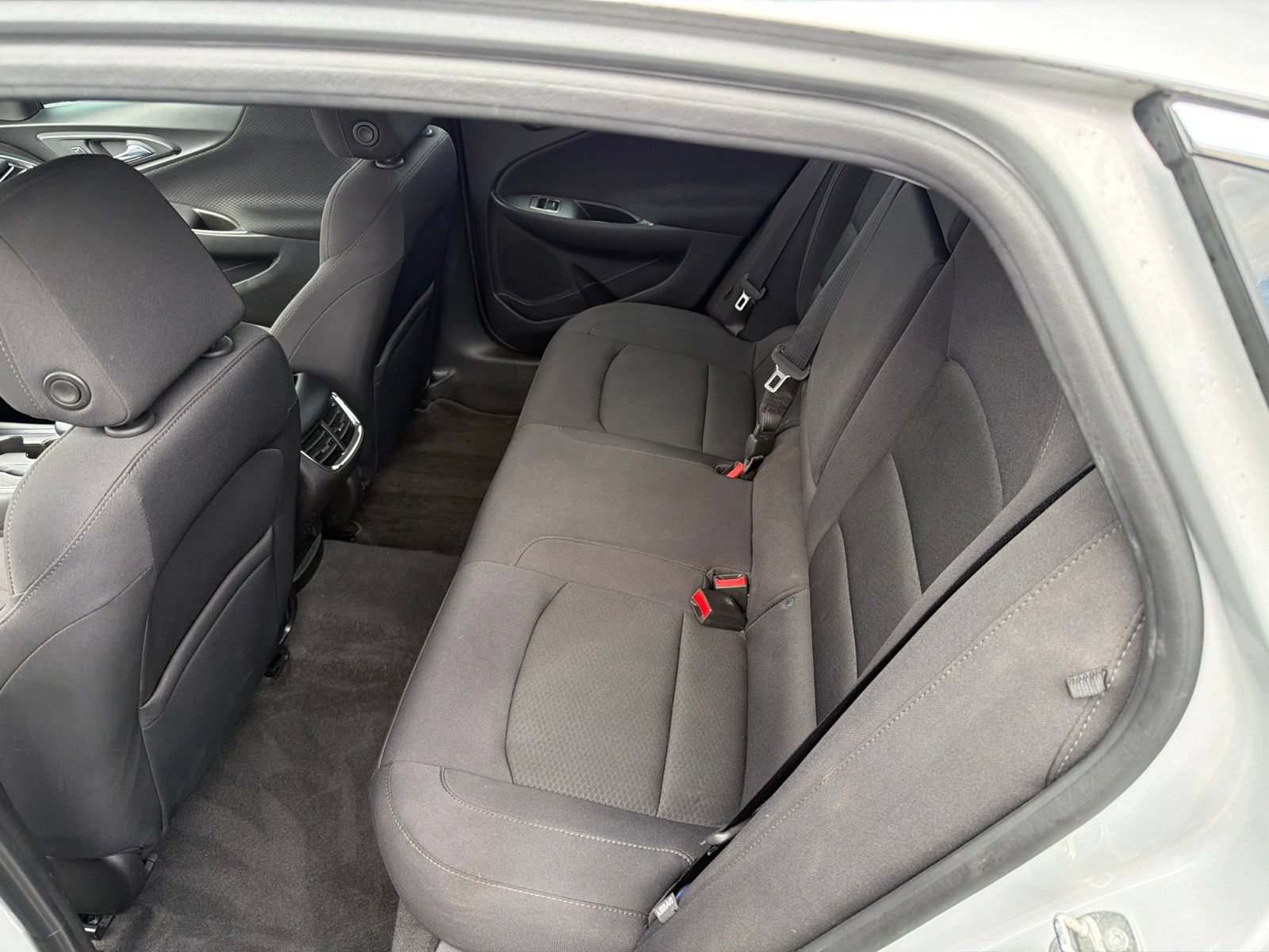 Used 2017 Chevrolet Malibu LT FWD image 24