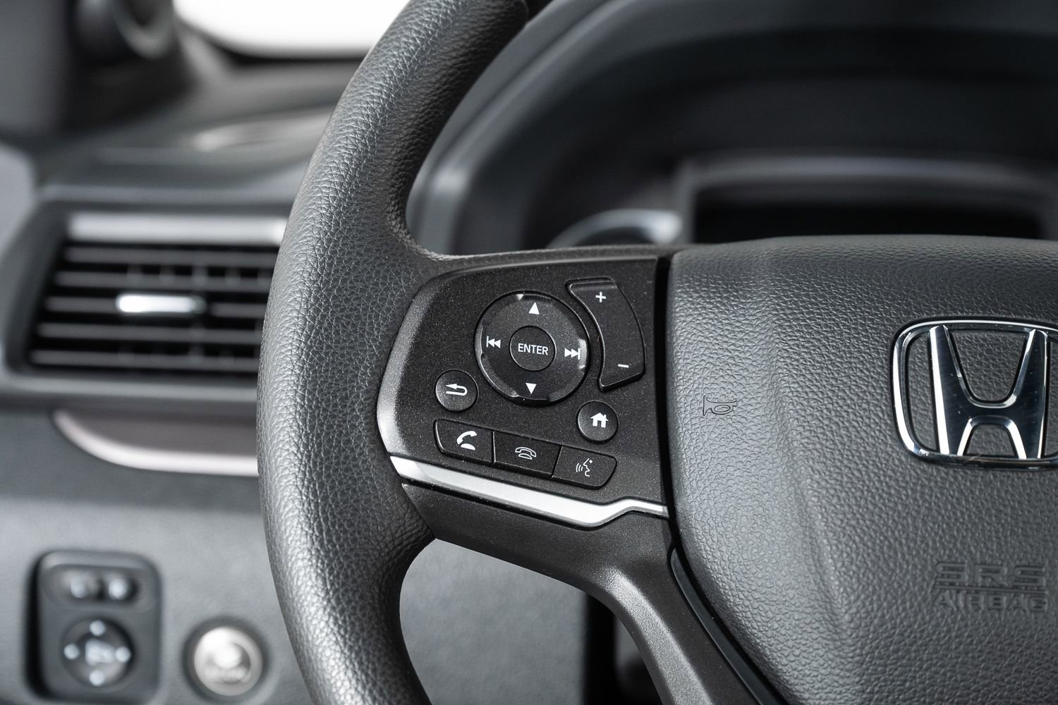 Used 2022 Honda Pilot Sport image 32