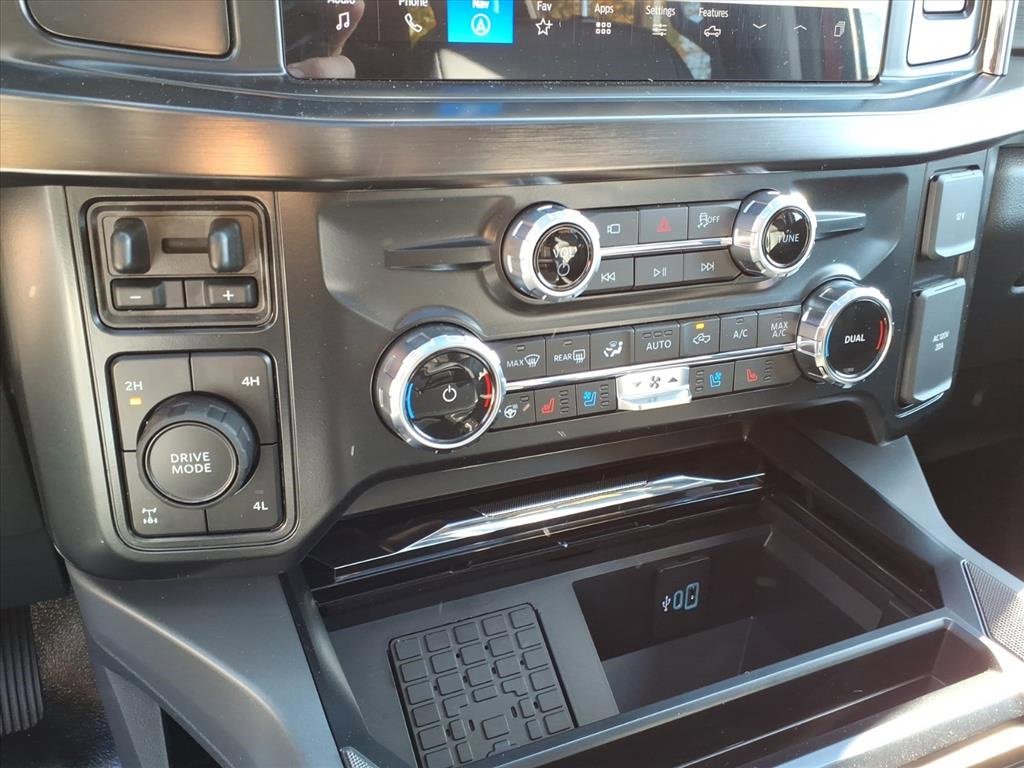 New 2026 Ford F350 Lariat w/ Chrome Package image 24