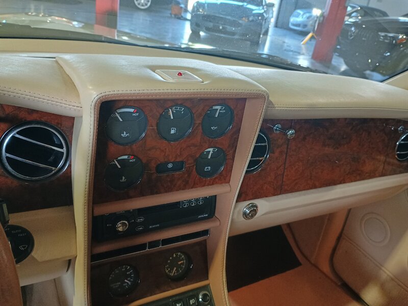 Used 1999 Bentley Azure RWD image 15