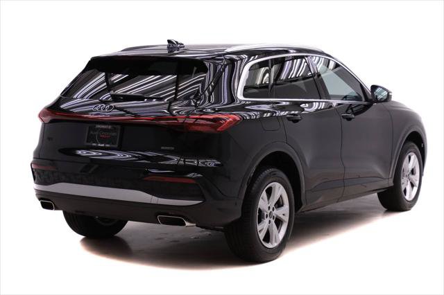 Certified 2025 Audi Q5 Premium w/ Convenience Package image 4