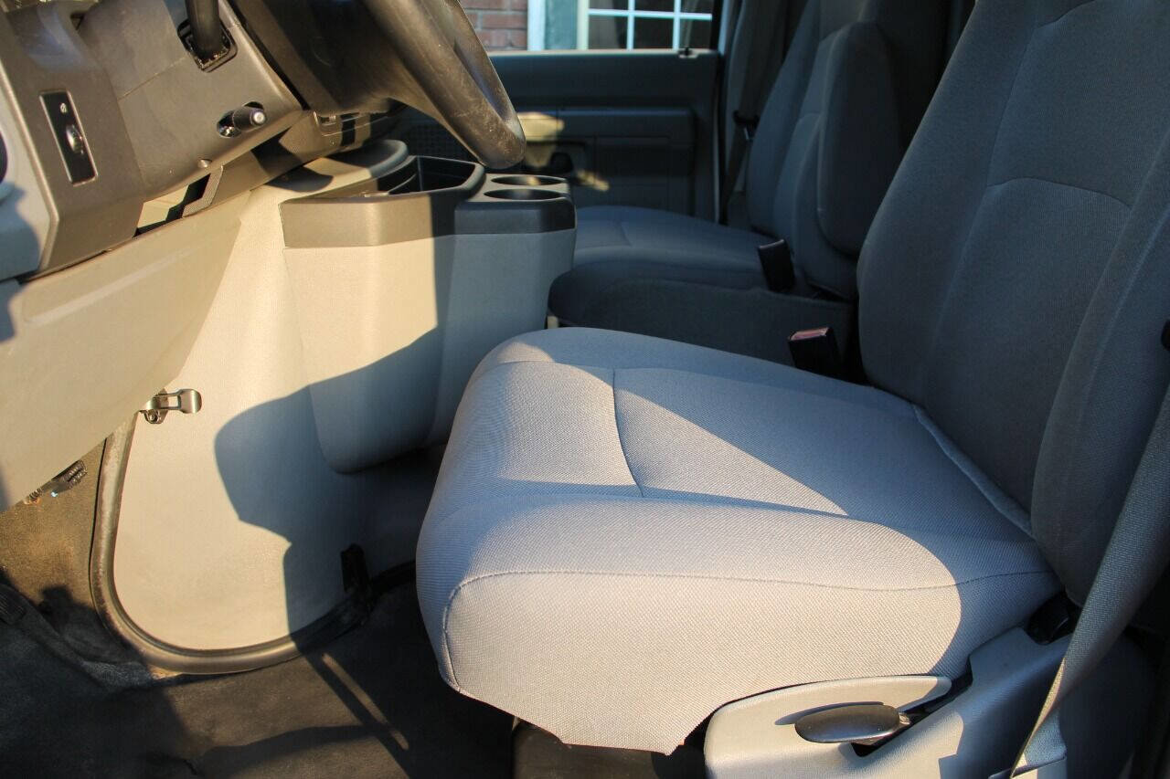 Used 2013 Ford E-250 and Econoline 250 E 250 3dr Cargo Van w/ PWR Group image 27