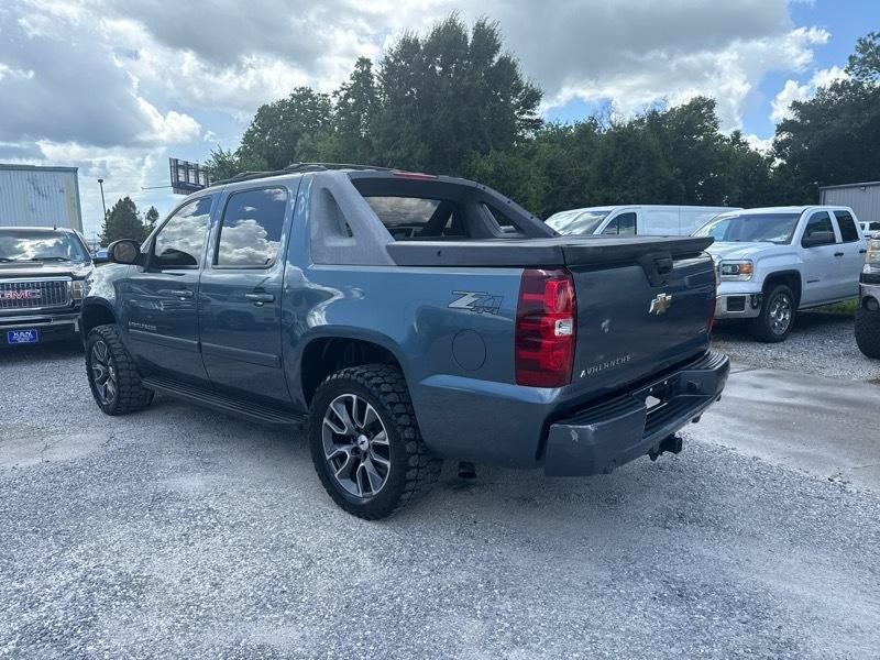 Used 2008 Chevrolet Avalanche LT w/ LT Preferred Equipment Group AWD/4WD image 2